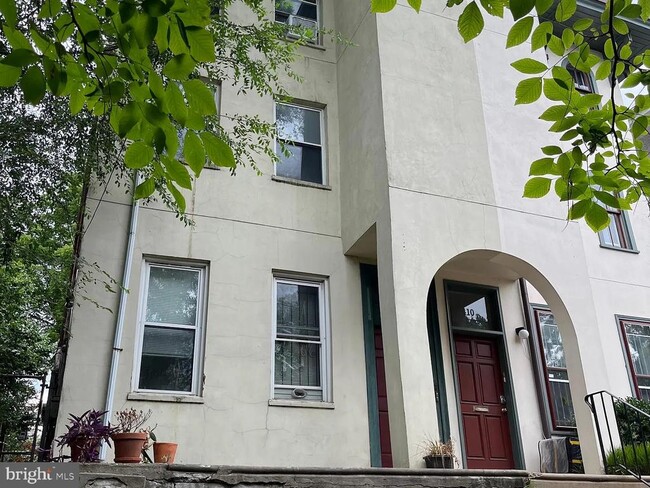 property at 408 N 32nd St