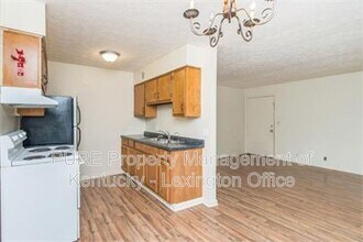 245 Landings Dr in Frankfort, KY - Building Photo - Building Photo