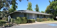 Park West in Redding, CA - Foto de edificio - Building Photo