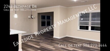2242 Bethpage Dr in Fuquay Varina, NC - Building Photo - Building Photo