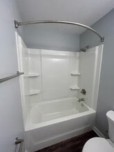 Gateway Apartments in Tuckahoe, VA - Building Photo - Building Photo