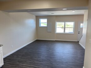 1037 Tomahawk Trl in New Castle, PA - Building Photo - Building Photo