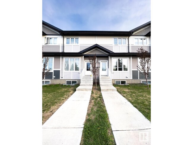 16303 100 Av NW in Edmonton, AB - Building Photo - Building Photo