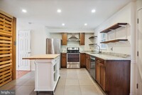 12124 Bentridge Pl in Potomac, MD - Foto de edificio - Building Photo