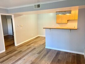 1163 Lakeview Cir in Pittsburg, CA - Building Photo