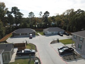 615 Hayman St in Huntsville, TX - Building Photo - Building Photo