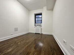 165 E 33rd St, Unit 4R in New York, NY - Foto de edificio - Building Photo