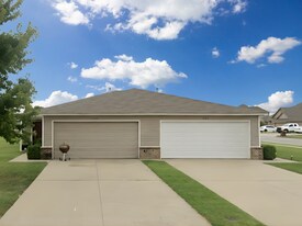 5808 N 34th St in Broken Arrow, OK - Building Photo