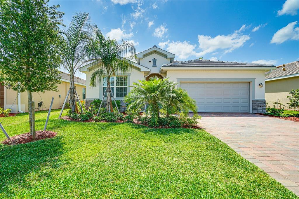 3250 Weston Manor Dr in Alva, FL - Building Photo