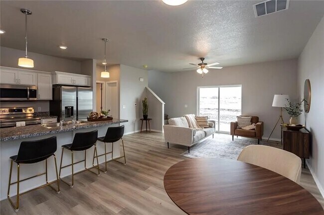 property at 274 NW Greenwood Pl