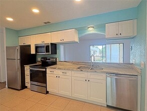 12261 Sailwinds Dr in Largo, FL - Building Photo - Building Photo