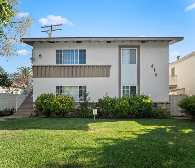 414 E Dryden St in Glendale, CA - Building Photo