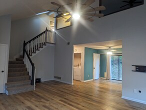 5209 Countryside Ln in Blue Springs, MO - Building Photo - Building Photo
