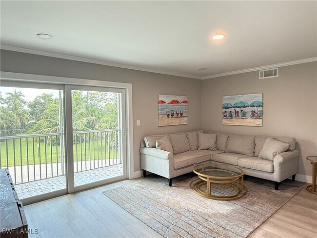 property at 1100 Gulf Shore Blvd N