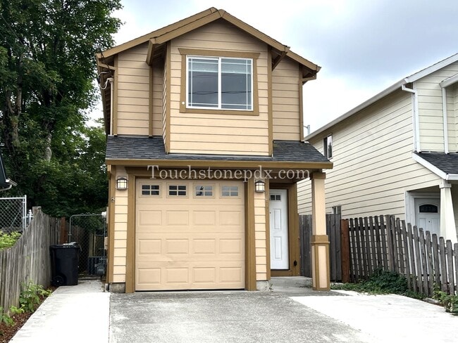 1227 NE 84th Ave in Portland, OR - Building Photo - Building Photo