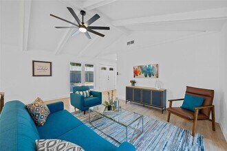 10305 Leaning Willow Dr in Austin, TX - Building Photo - Building Photo
