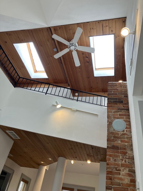 916 N Church St, Unit Upper Apt.