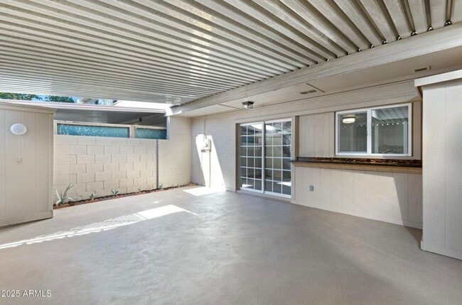 225 N Standage, Unit Downstairs Room in Mesa, AZ - Foto de edificio - Building Photo