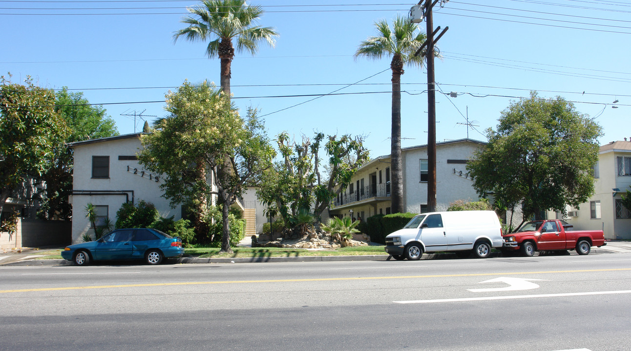 12715-12719 Vanowen St in North Hollywood, CA - Building Photo