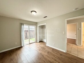 920 Vermont Ave in Turlock, CA - Building Photo - Building Photo