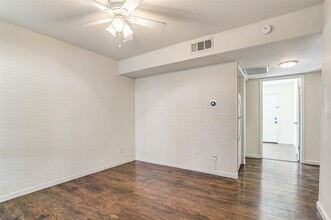 4301 Hartford St-Unit -120 in Dallas, TX - Building Photo - Building Photo