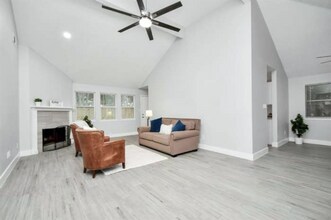 5215 Rivertree Ln in Spring, TX - Building Photo - Building Photo