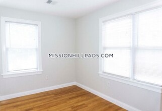 14 Notre Dame St in Boston, MA - Building Photo - Building Photo
