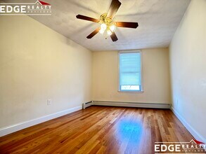 1092-1098 Cambridge St. Unit 1094, Unit 1094 in Cambridge, MA - Building Photo - Building Photo