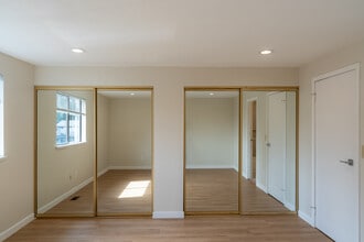 21511 4th Ave W, Unit A62 in Bothell, WA - Building Photo - Building Photo