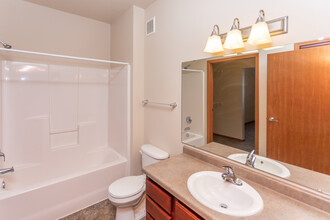 Prescott Place in Fargo, ND - Building Photo - Interior Photo