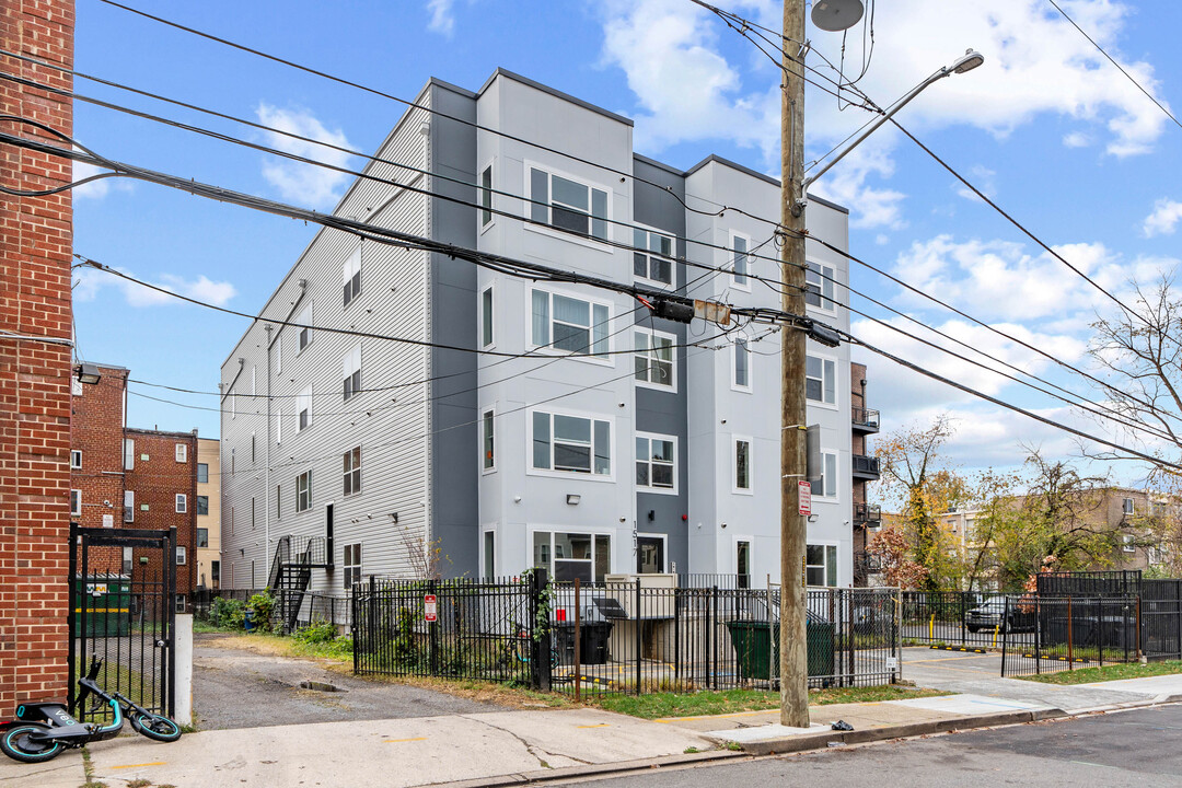 1517 Young St SE in Washington, DC - Building Photo