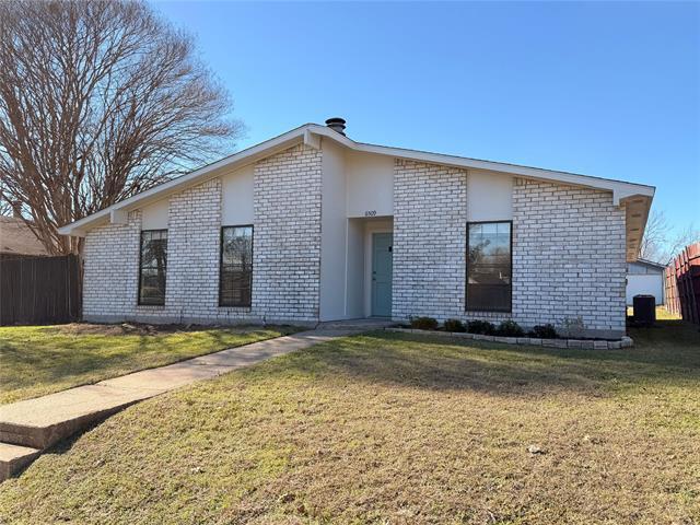 6509 Alta Oaks Dr in Garland, TX - Building Photo - Building Photo