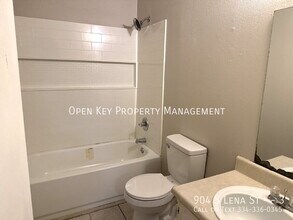 904 S Lena St in Dothan, AL - Building Photo - Building Photo