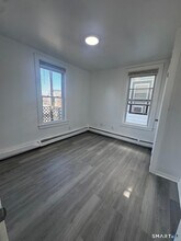 265 6th St, Unit 3rd in Bridgeport, CT - Foto de edificio - Building Photo