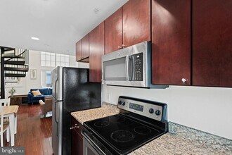 5407 9th St NW-Unit -308 in Washington, DC - Foto de edificio - Building Photo