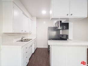 453 N Kingsley Dr in Los Angeles, CA - Building Photo - Building Photo