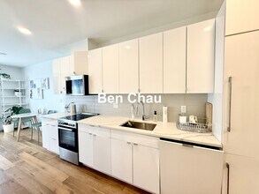 97 Elmwood, Unit 211 in Cambridge, MA - Building Photo - Building Photo