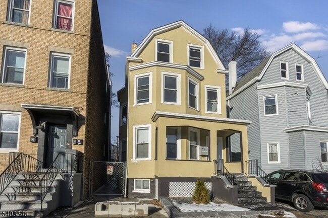 11 Ellington St in East Orange, NJ - Building Photo - Building Photo