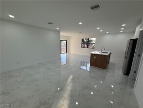 2012 NE 28th St in Cape Coral, FL - Building Photo - Building Photo