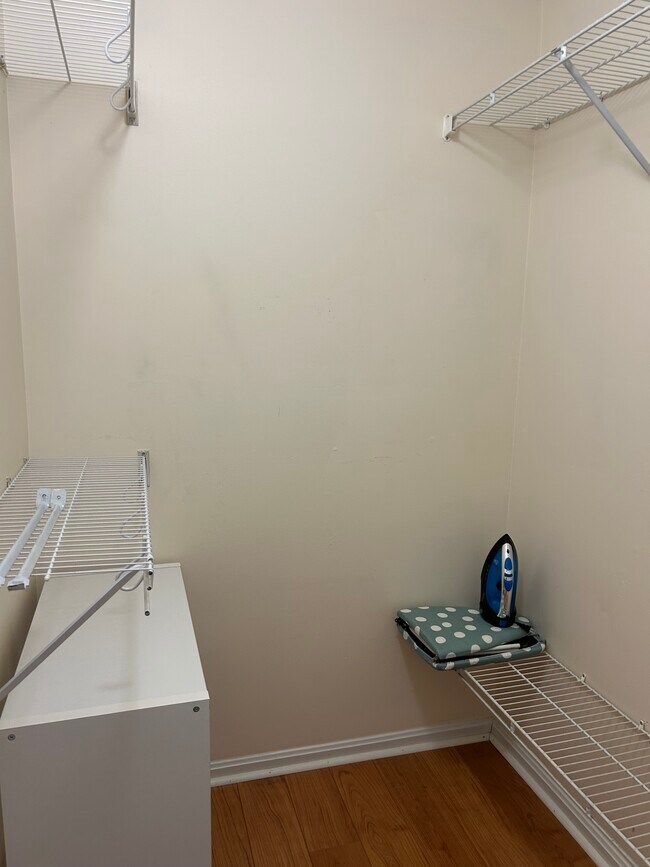 8561 Falls Run Rd in Ellicott City, MD - Building Photo - Building Photo