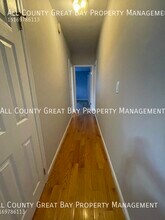 20 W Oak St in Farmingdale, NY - Building Photo - Building Photo