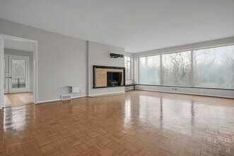 2737-2737 Charing Rd in Columbus, OH - Building Photo - Building Photo