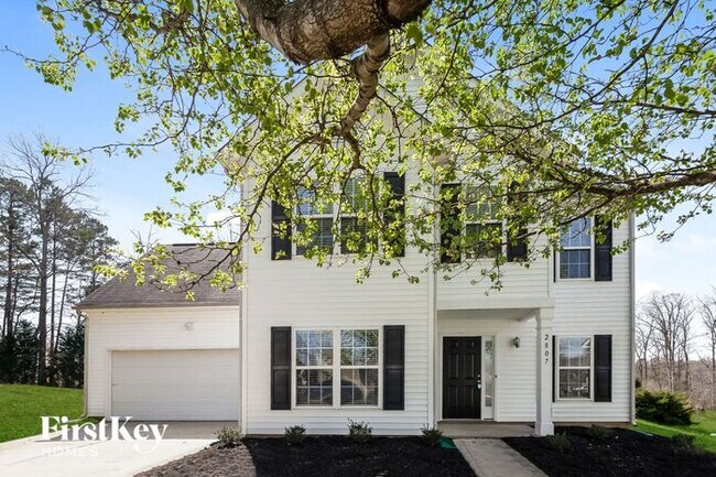 property at 2807 Cougar Hill Ct