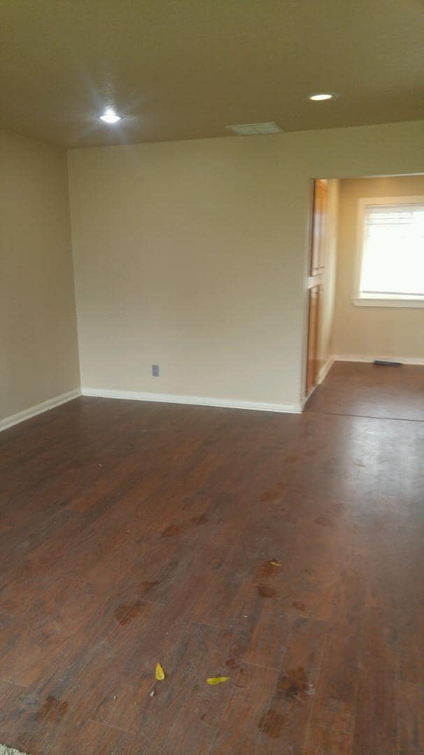 16362 Hiram Ave in Oregon City, OR - Foto de edificio - Building Photo