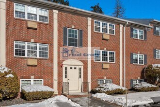 25 Arlington Rd, Unit 3 in Woburn, MA - Building Photo - Building Photo