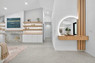 7865 SW 183rd Terrace in Palmetto Bay, FL - Building Photo - Building Photo