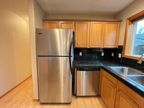 6046 SE Malden St in Portland, OR - Building Photo - Building Photo