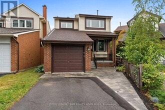 22 Fireside Crescent in Ottawa, ON - Building Photo - Building Photo
