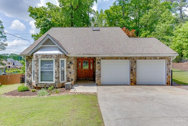 property at 1813 Rambling Woods Dr NW