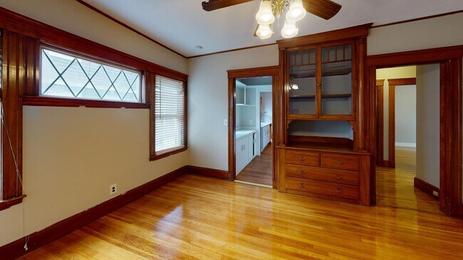 72 Harlow St, Unit 2 in Arlington, MA - Foto de edificio - Building Photo